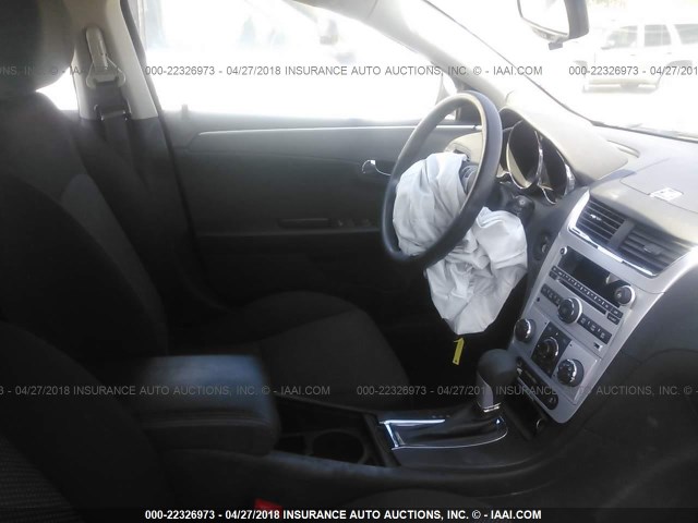 1G1ZC5E0XCF144041 - 2012 CHEVROLET MALIBU 1LT 银色 照片 5