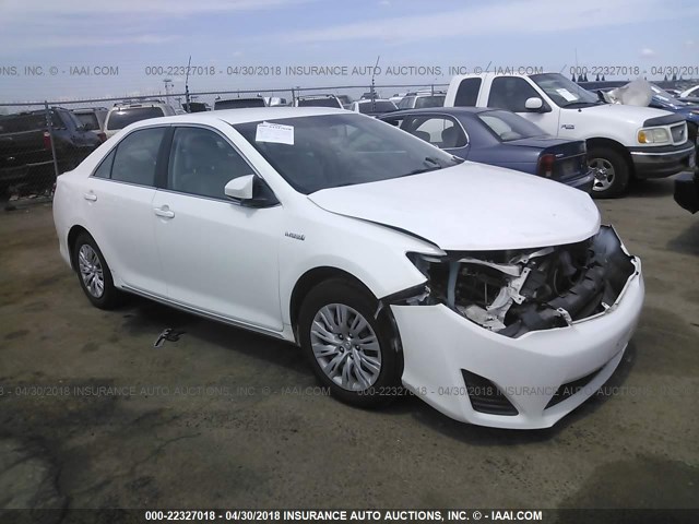 4T1BD1FK8DU065359 - 2013 TOYOTA CAMRY HYBRID/LE/XLE 白色 照片 1