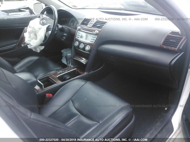 4T1BE46K09U856474 - 2009 TOYOTA CAMRY SE/LE/XLE WHITE photo 5