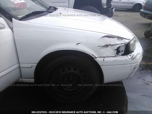 4T1BG22KXXU920361 - 1999 TOYOTA CAMRY CE/LE/XLE თეთრი ფოტო 6