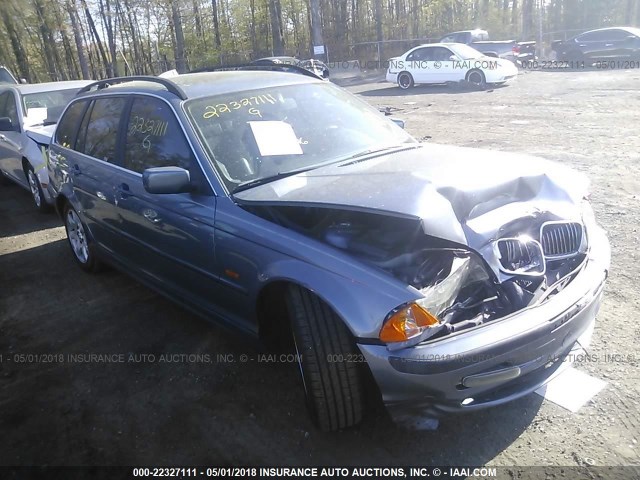 WBAAW33401ET41919 - 2001 BMW 325 IT BLUE photo 1