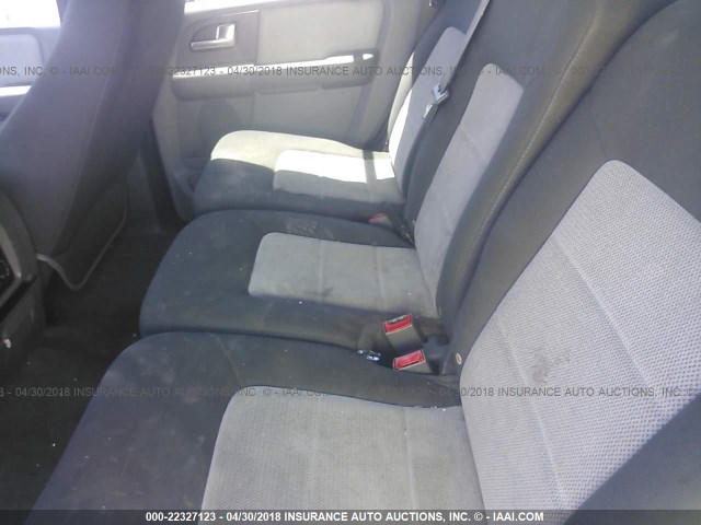 1FMRU15W84LB72209 - 2004 FORD EXPEDITION XLT ნაცრისფერი ფოტო 8