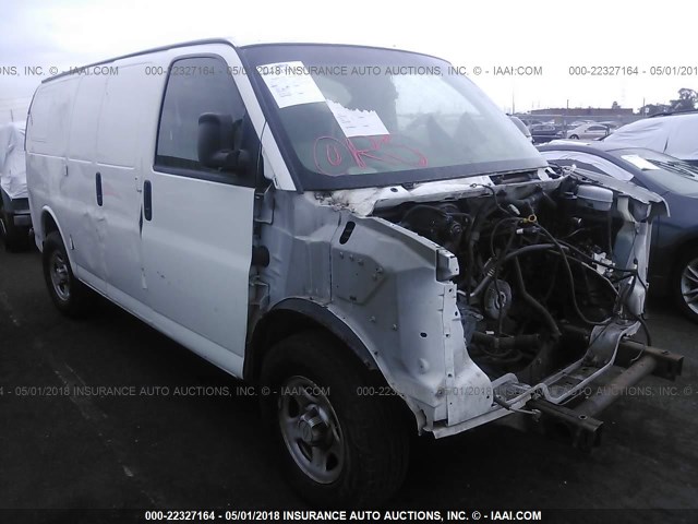 1GCFG15X481114414 - 2008 CHEVROLET EXPRESS G1500  WHITE photo 1