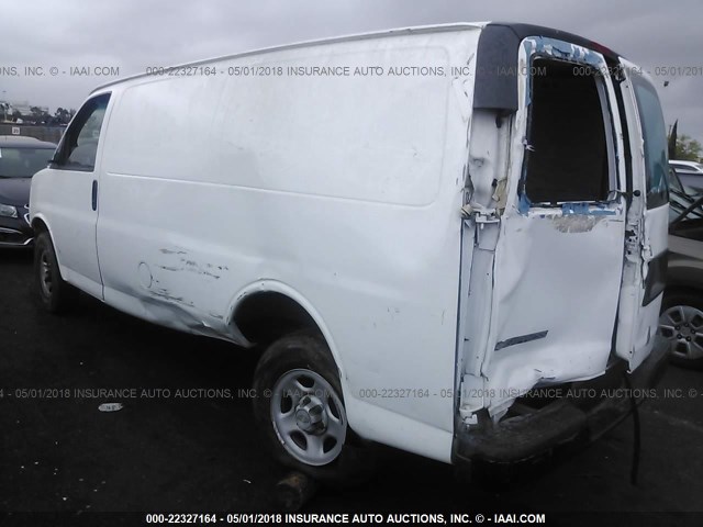 1GCFG15X481114414 - 2008 CHEVROLET EXPRESS G1500  WHITE photo 3