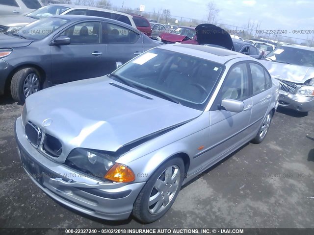 WBAAM3349YKC69395 - 2000 BMW 323 I SILVER photo 2