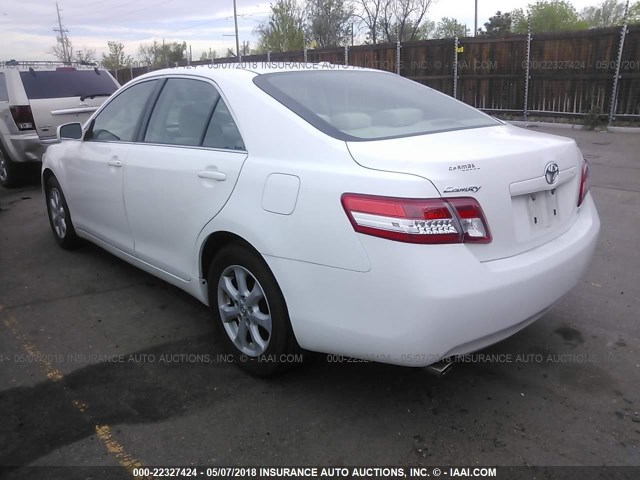 4T1BK3EK0AU607021 - 2010 TOYOTA CAMRY SE/LE/XLE 白色 照片 3