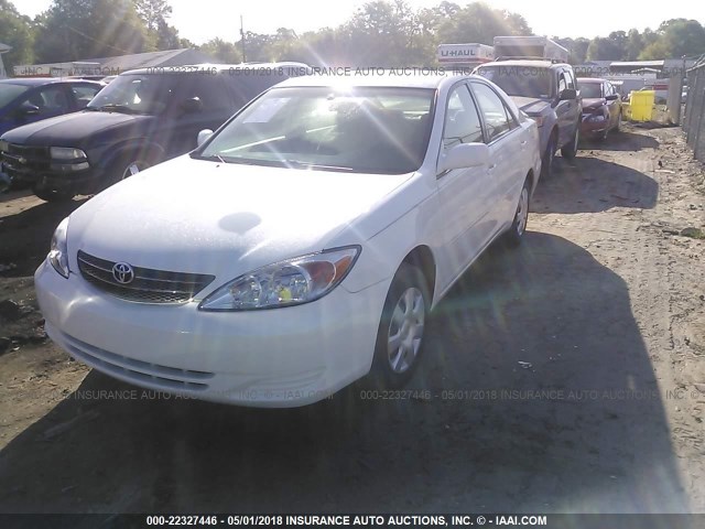 4T1BE32K04U265960 - 2004 TOYOTA CAMRY LE/XLE/SE თეთრი ფოტო 2