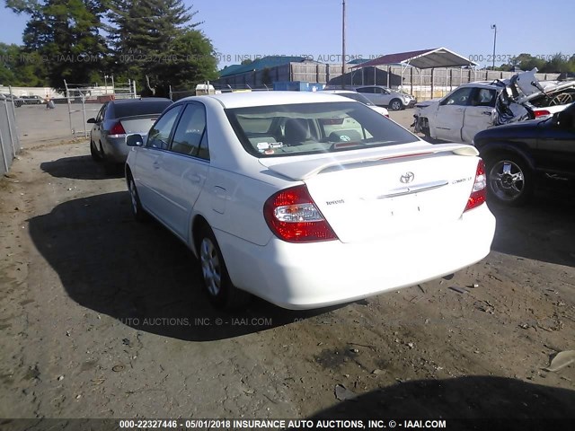 4T1BE32K04U265960 - 2004 TOYOTA CAMRY LE/XLE/SE თეთრი ფოტო 3