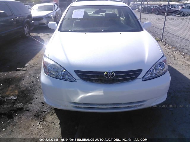 4T1BE32K04U265960 - 2004 TOYOTA CAMRY LE/XLE/SE თეთრი ფოტო 6