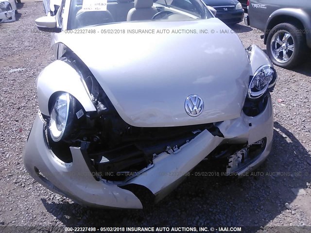 3VW517AT5FM801658 - 2015 VOLKSWAGEN BEETLE 1.8T SILVER photo 6