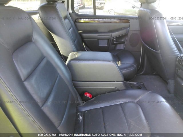 1FMDU75W64ZA05602 - 2004 FORD EXPLORER LIMITED 银色 照片 8