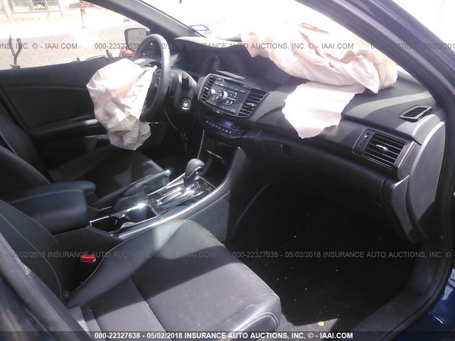 1HGCR2F50HA057467 - 2017 HONDA ACCORD SPORT 蓝色 照片 5