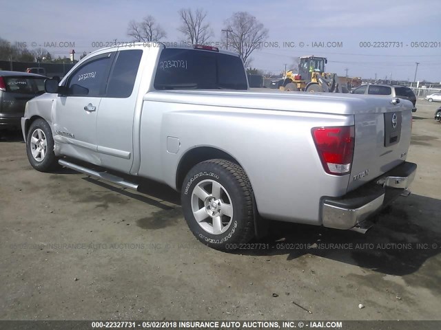 1N6BA06A75N573233 - 2005 NISSAN TITAN XE/SE/LE SILVER photo 3