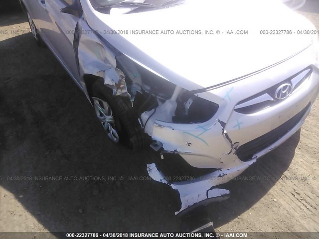 KMHCT4AE6DU535432 - 2013 HYUNDAI ACCENT GLS/GS SILVER photo 6