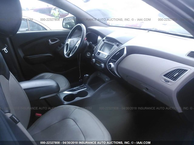 KM8JU3AC6CU488138 - 2012 HYUNDAI TUCSON GLS/LIMITED შავი ფოტო 5