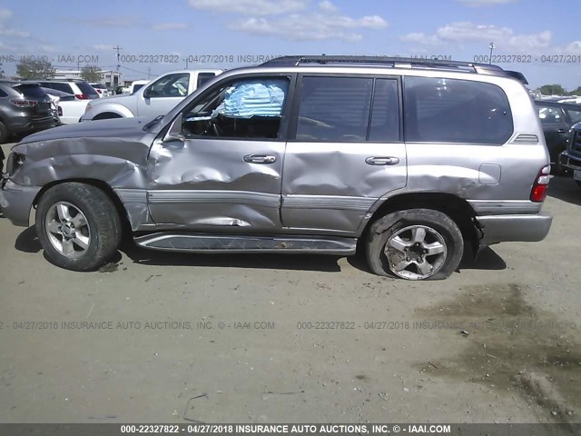 JTEHT05J132043763 - 2003 TOYOTA LAND CRUISER  SILVER photo 6