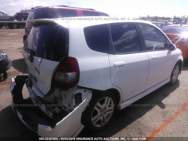 JHMGD37617S003730 - 2007 HONDA FIT S WHITE photo 4