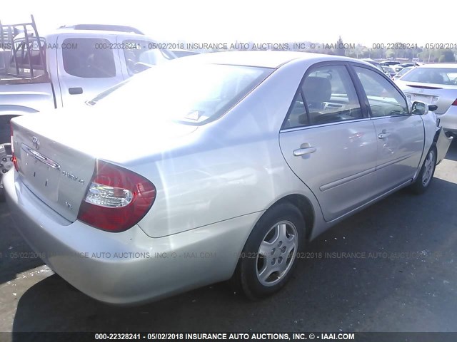4T1BF32K53U037237 - 2003 TOYOTA CAMRY LE/XLE/SE SILVER photo 4