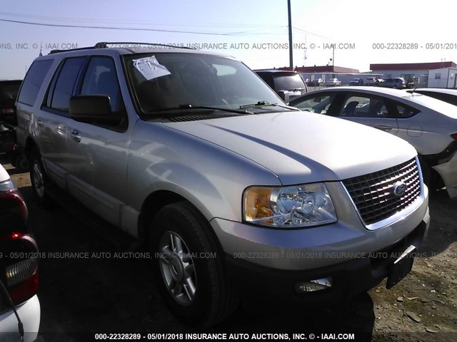 1FMRU15W94LA77870 - 2004 FORD EXPEDITION XLT 银色 照片 1
