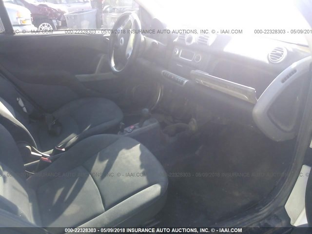 WMEEJ3BA6DK679617 - 2013 SMART FORTWO PURE/PASSION WHITE photo 5