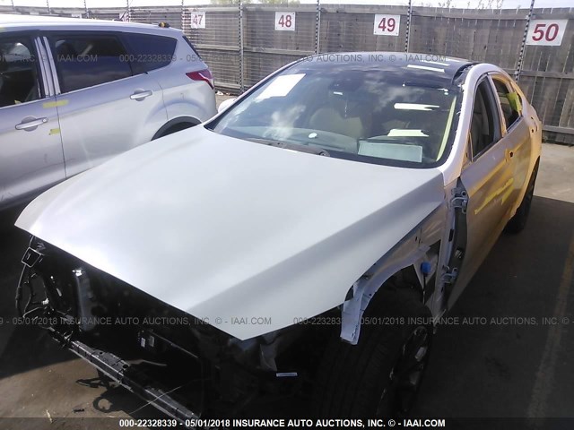 KMHGN4JE3GU137272 - 2016 HYUNDAI GENESIS 3.8L WHITE photo 2