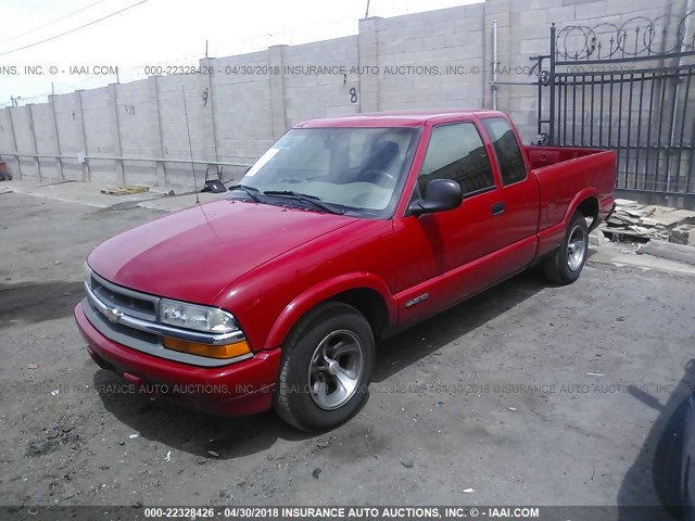 1GCCS1948W8180390 - 1998 CHEVROLET S TRUCK S10 RED photo 2