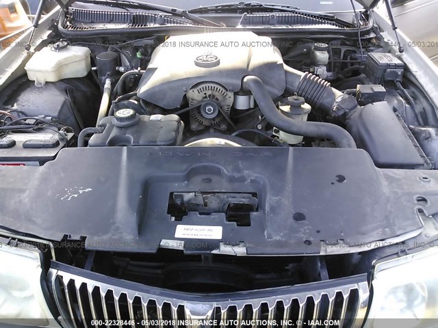 1LNHM81W91Y677619 - 2001 LINCOLN TOWN CAR EXECUTIVE أسمر صورة 10