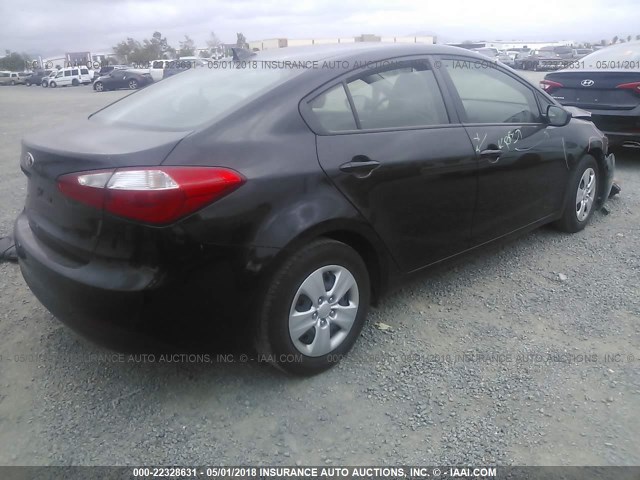 KNAFK4A6XG5539380 - 2016 KIA FORTE LX BLACK photo 4