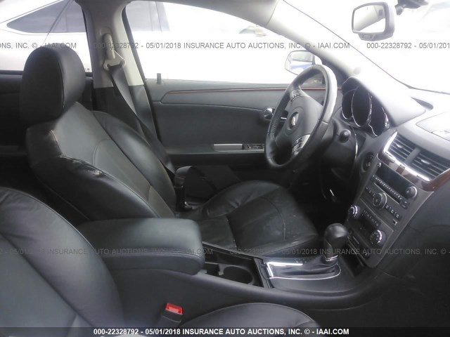 1G1ZG5E71CF106182 - 2012 CHEVROLET MALIBU LTZ 白色 照片 5