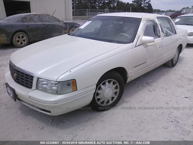 1G6KF5490WU780230 - 1998 CADILLAC DEVILLE CONCOURS CREAM photo 2