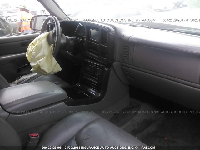 1GKEK63U03J213177 - 2003 GMC YUKON DENALI BLACK photo 5