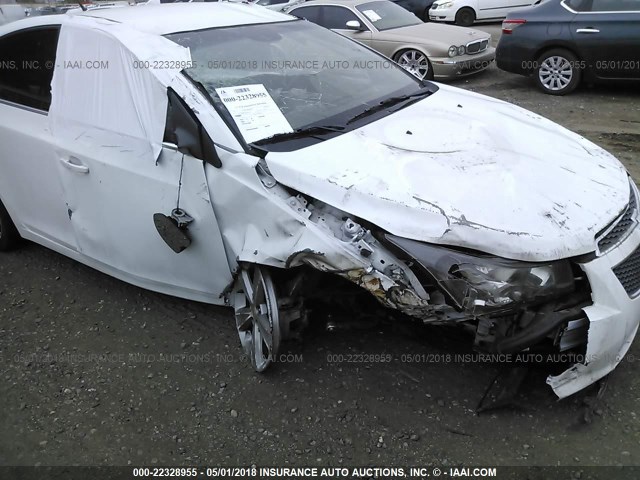 1G1PE5SB8D7108156 - 2013 CHEVROLET CRUZE LT WHITE photo 6