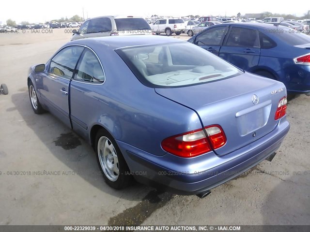 WDBLJ65G8XF061024 - 1999 MERCEDES-BENZ CLK 320 BLUE photo 3