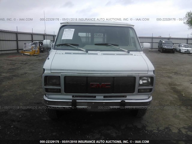 2GTHG35K3P4506056 - 1993 GMC VANDURA G3500 WHITE photo 6