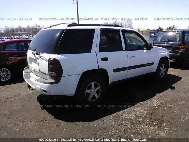 1GNDT13SX42228388 - 2004 CHEVROLET TRAILBLAZER LS/LT WHITE photo 4