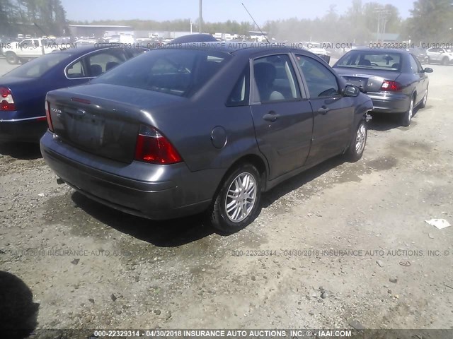 1FAFP34N27W251175 - 2007 FORD FOCUS ZX4/S/SE/SES GRAY photo 4