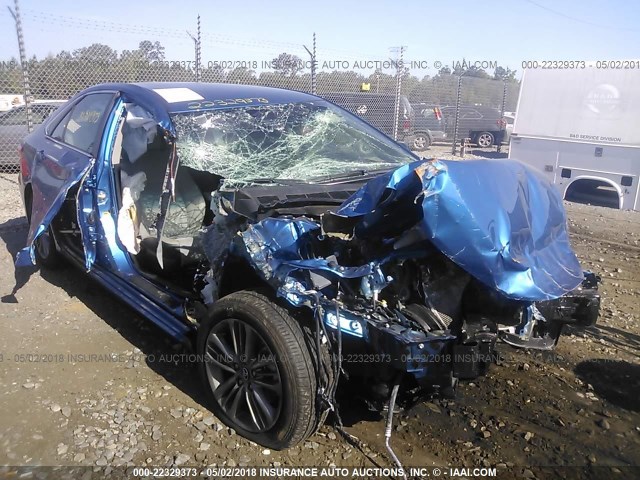 4T1BF1FK9HU761065 - 2017 TOYOTA CAMRY LE/XLE/SE/XSE BLUE photo 1