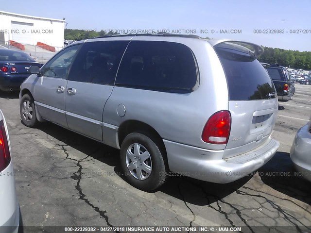 2B4GP44G2YR643070 - 2000 DODGE GRAND CARAVAN SE/SPORT SILVER photo 3