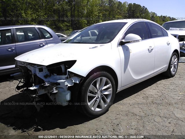 2G4GK5EX6G9206804 - 2016 BUICK REGAL WHITE photo 2