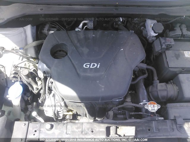 KNDJN2A21F7807709 - 2015 KIA SOUL SILVER photo 10