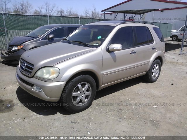 4JGAB75E43A425825 - 2003 MERCEDES-BENZ ML 500 BEIGE photo 2