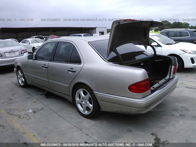 WDBJF70H0XA906282 - 1999 MERCEDES-BENZ E 430 BEIGE photo 3