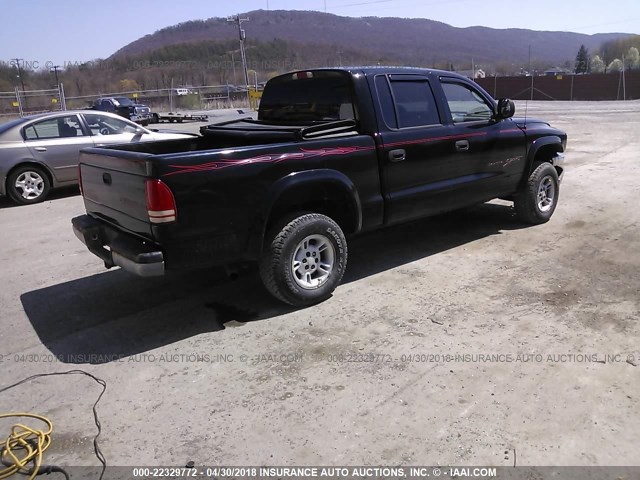 1B7GG2ANXYS666105 - 2000 DODGE DAKOTA QUAD BLACK photo 4