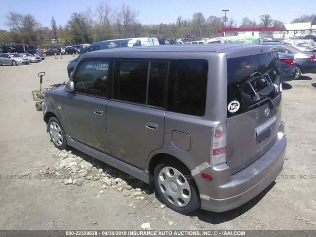 JTLKT334850215735 - 2005 TOYOTA SCION XB SILVER photo 3