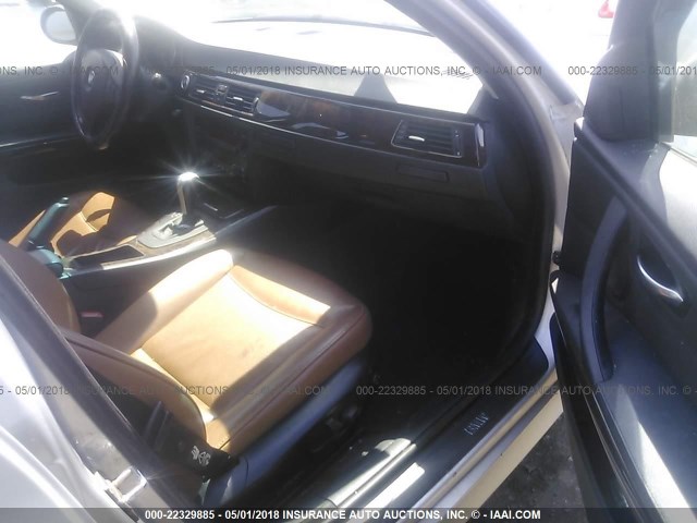 WBAVT13566KW23367 - 2006 BMW 325 XIT SILVER photo 5