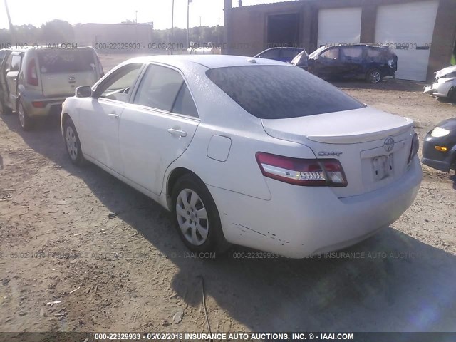 4T1BF3EK5AU519358 - 2010 TOYOTA CAMRY SE/LE/XLE თეთრი ფოტო 3