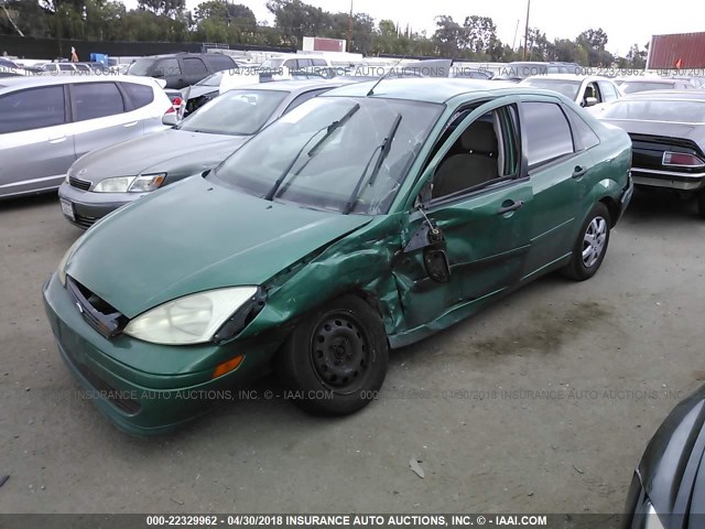 1FAFP33P82W354645 - 2002 FORD FOCUS LX GREEN photo 2