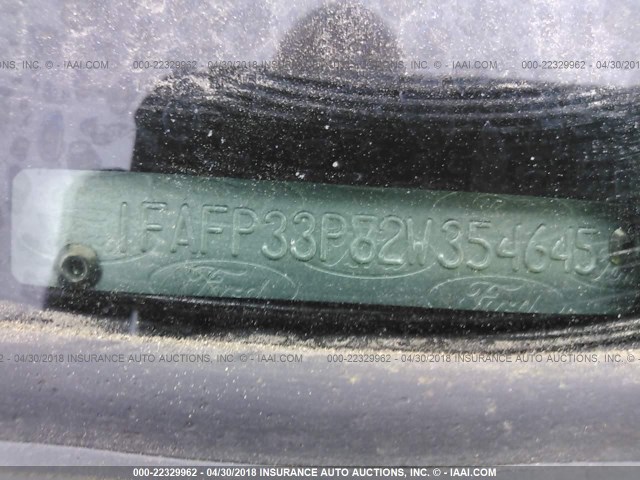 1FAFP33P82W354645 - 2002 FORD FOCUS LX GREEN photo 9