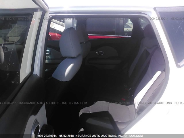 KNDJN2A27E7011612 - 2014 KIA SOUL WHITE photo 8