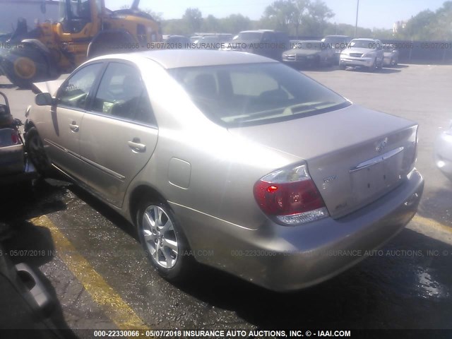 4T1BF30K05U603150 - 2005 TOYOTA CAMRY LE/XLE/SE ოქროსფერი ფოტო 3